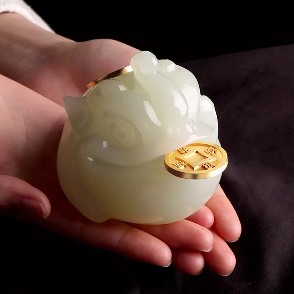 Natural Jade Money Frog for prosperity, success, and business growth.